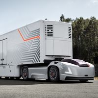Vera, el coche eléctrico y autónomo de Volvo que quiere remolcar a los camiones del futuro