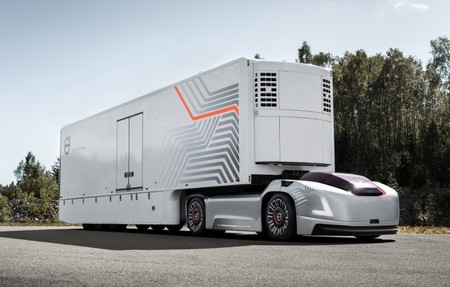 Vera, el coche eléctrico y autónomo de Volvo que quiere remolcar a los camiones del futuro