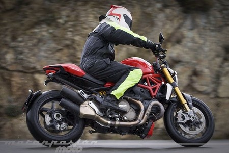 Ducati Monster 1200 S