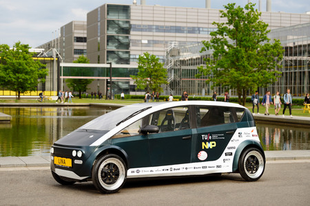 El primer coche biodegradable se llama Lina y es obra de estudiantes de la universidad de Eindhoven