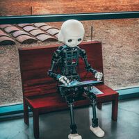 Se a IA "conversar" consigo mesma aprende mais rápido e gasta menos dados — estudo descobre como torná-la ainda mais inteligente e potente 