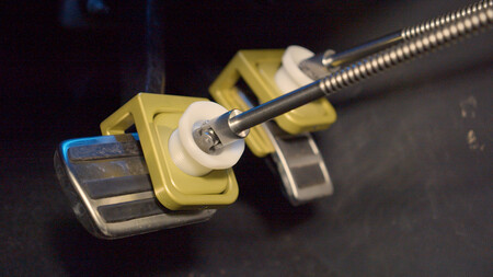 Fordetcdrivingrobot 4