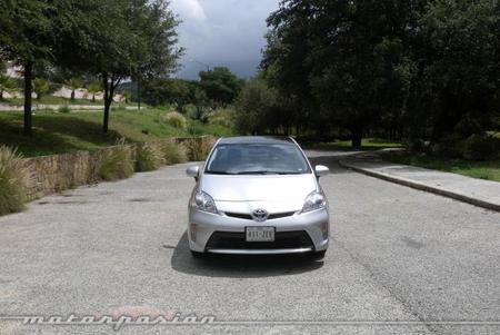 toyota_prius14.jpg