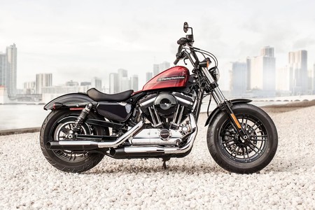 Harley-Davidson Forty-Eight Special y Iron 1200: Dos nuevas Sportster, desde 11.480 euros