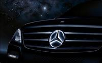 La estrella de Mercedes-Benz tendrá sistema de iluminación propio