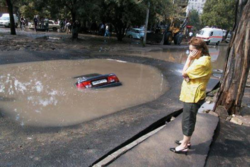 Después de ver estos 7 videos sentirás (aún más) horror por los baches