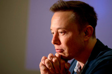 El esencial papel de Arabia Saudí en la operación Tesla, o cuando Elon Musk agachó la cabeza