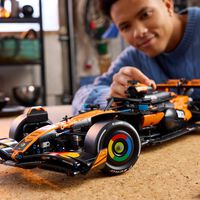 Los fans de la F1 tienen un huequecito en el catálogo de LEGO®: tenemos coches actuales y también históricos