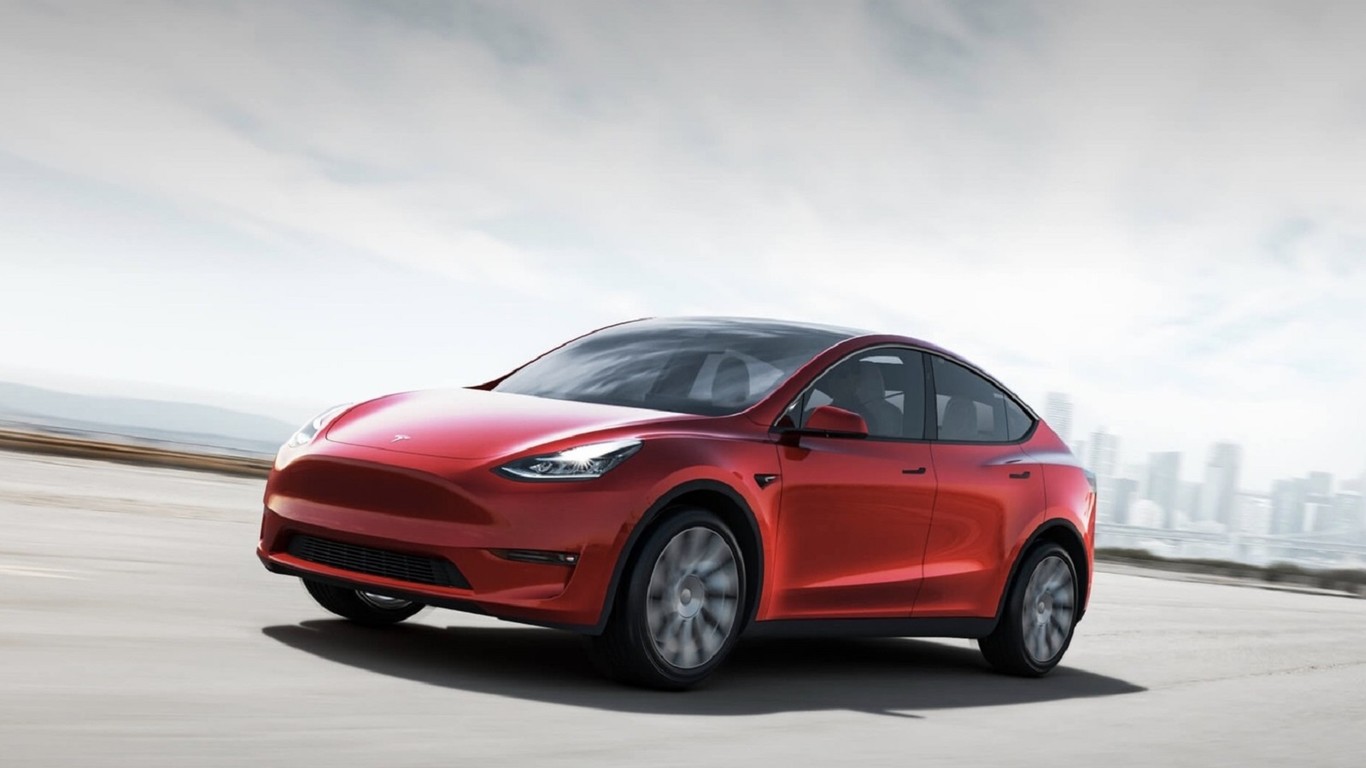 Tesla Model Y: un coche eléctrico que se suma a la fiebre SUV con 483 km de autonomía, desde 39.000 dólares