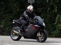Rumor: MV Agusta F3 tricilíndrica