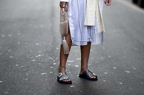Sandalias de doble hebilla