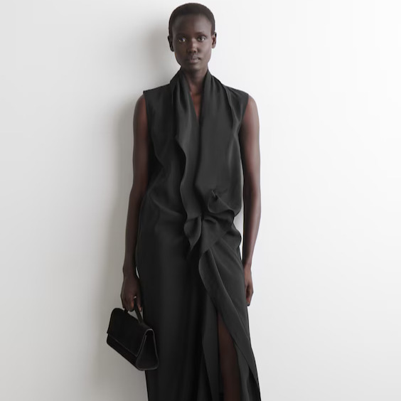 COS
VESTIDO MIDI DRAPEADO CON VOLANTES