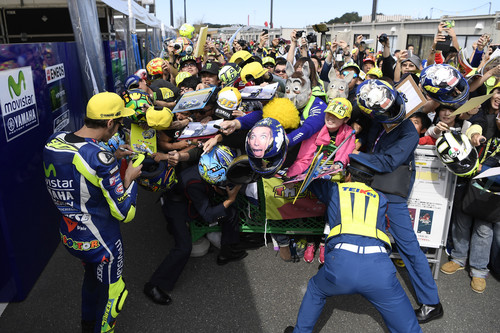 Valentino Rossi, la patada de la discordia, una denuncia con parte de lesiones y el circo de MotoGP