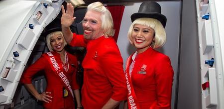 Richard Branson cumple su apuesta