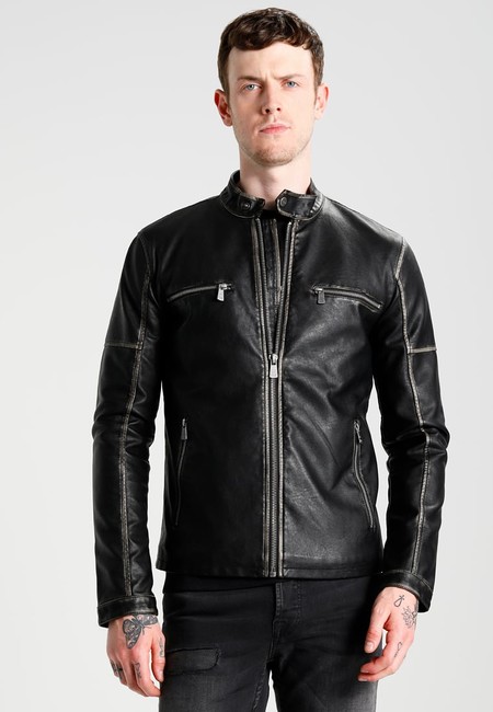 50% de descuento en la chaqueta de cuero sintético Onsskjold Cafe Racer de Only & Sons: ahora 39,95 euros en Zalando