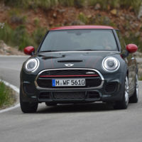 El MINI John Cooper Works llega a España con récord de potencia y un precio base de 31.750 euros