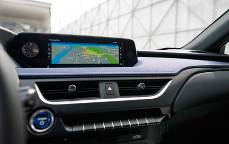 Lexus UX 250h, precios