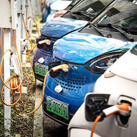 China está vendiendo tantos autos híbridos y eléctricos, que las petroleras ya empiezan a preocuparse. No parece que haya marcha atrás