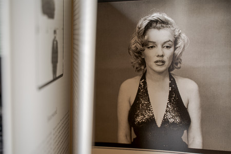 Fotos míticas de la historia: 'Marilyn Monroe, 1957': cuando la diosa del cine se hizo terrenal