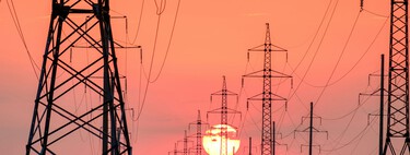 Red Eléctrica está pidiendo a sus centrales eléctricas que no se apaguen ni para hacer mantenimiento. Es una señal de lo tensionado que está el sistema 