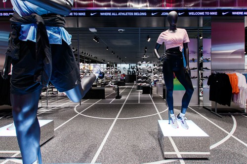 El outlet de Nike tiene las mejores rebajas en zapatillas, chaquetas y más a casi mitad de precio 