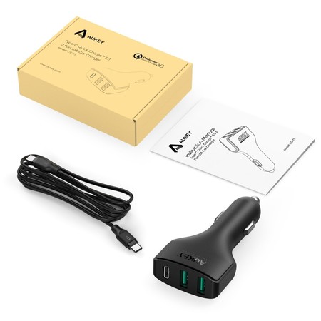 Cargador de coche Aukey CC-Y3, con USB-C, dos puertos USB y Quick Charge 3.0, por sólo 4,99 euros