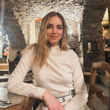 Skechers rebaja las zapatillas color azul pavo que suman altura y se ponen sin manos 