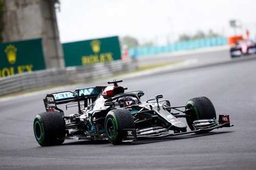 Lewis Hamilton se pasea en el Gran Premio de Hungría para recuperar el liderato del mundial de Fórmula 1