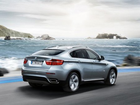 bmw_x6_trasera