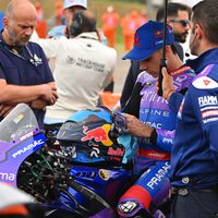 Confirmado: Miguel Oliveira se va a perder otra carrera de MotoGP por lesión. Y empieza a ser muy preocupante