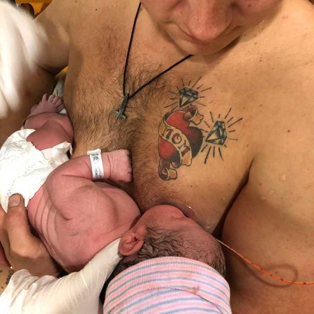 Papa Tambien Puede Amamantar Asi Alimento Un Padre A Su Bebe