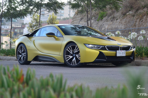 BMW i8 Protonic Frozen Yellow, a prueba: Con las prestaciones de un superauto y el rendimiento de un Prius