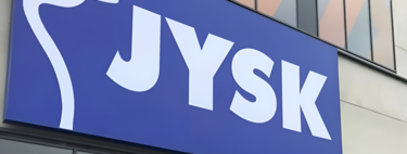 Jysk liquida la mesa de comedor de diseño moderno con la que fardar delante de las visitas por solo 115 euros