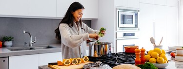 Cocina a fuego lento: los mejores utensilios para cocinar a baja temperatura (y 17 recetas para sacarles todo el partido)