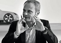 ¿Eso de la esquina es un Audi TT 2013?