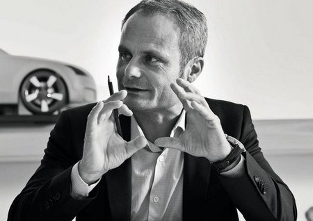 ¿Eso de la esquina es un Audi TT 2013?