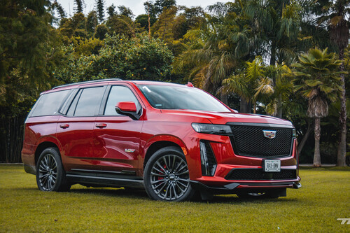 Cadillac Escalade V, lo manejamos: el muscle car que se disfrazó de camioneta y que ya tiene precios en México