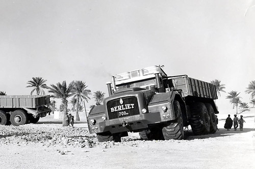 V12 de 30 litros y 700 CV, 15 metros de largo por 5 de ancho. Así era el Berliet T100 ideado para cruzar el Sahara