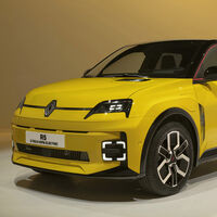 El Peugeot e-208 y el Fiat 500e tienen motivos para preocuparse: el Renault 5 eléctrico ya tiene precio, y es más barato