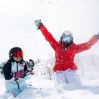 Helly Hansen desploma el precio de su polar más cálido del invierno: ahora cuesta menos de 55 euros