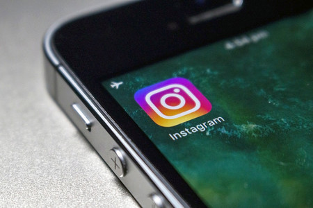 Instagram por fin permite programar publicaciones, aunque solo a los perfiles de empresa y no desde la aplicación