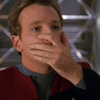 El capítulo más infame de Star Trek: Voyager resultó ser tan ridículo que cada año miles de fans se reúnen en redes sociales para celebrar su existencia