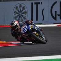 ¡Histórico! Manu González gana su primera carrera de Supersport dando una lección a Dominique Aegerter