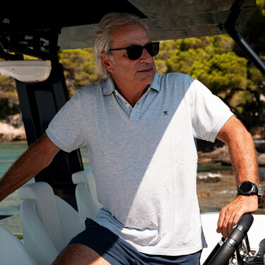 La sorprendente casa modular de Carlos Sainz en Mallorca: diseño, 150 m² y piscina frente al mar