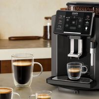 Una cafetera superautomática rebajada y con la que disfrutarás de una buena taza de café como el del bar, pero en casa