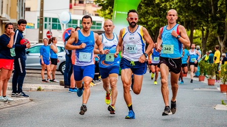 Una rutina de entrenamiento HIIT que te ayuda a ser un mejor corredor