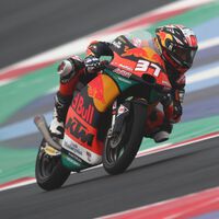 ¡Ya está! Pedro Acosta se proclama campeón del mundo de Moto3 en Portimao con solo 17 años