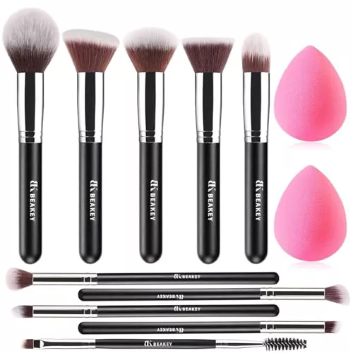 BEAKEY Set de Brochas de Maquillaje Profesional, 10+2 Brochas Sintéticas para Base, Polvos, Ojos, Rubor y Contorno, con Esponja Blender (Negro/Plateado)