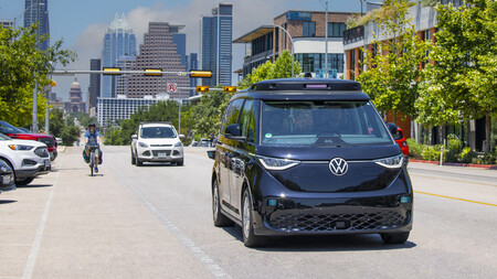 Volkswagen Id Buzz Robotaxi 5