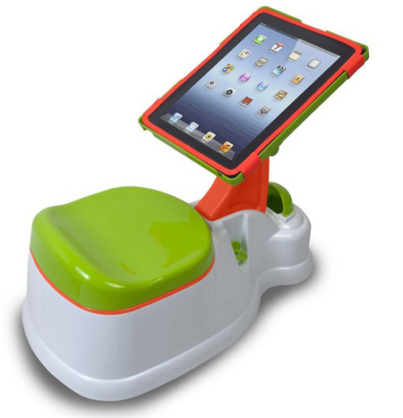 Un orinal con soporte para el iPad: sin miedo a las salpicaduras